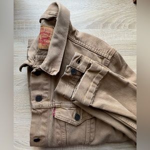Levi’s Trucker Jacket